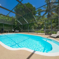 Jupiter Retreat with Private Pool By Dream Vacation