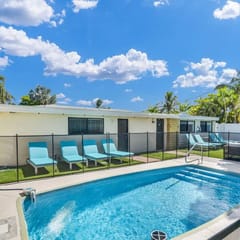 Surf Theme 4 Bed/3 Bath House W Heated Pool