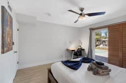 Home w/pool by Dream Vacation unit 401