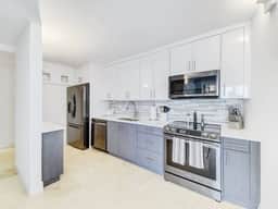 Luxury beachfront Condo By Dream Vacation