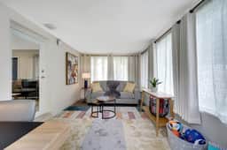 Chic Villa with Private Backyard Seahorse Villa3