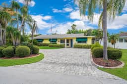 Dolphin Retreat - 4 Bedrooms House with Private Pool - Image 2