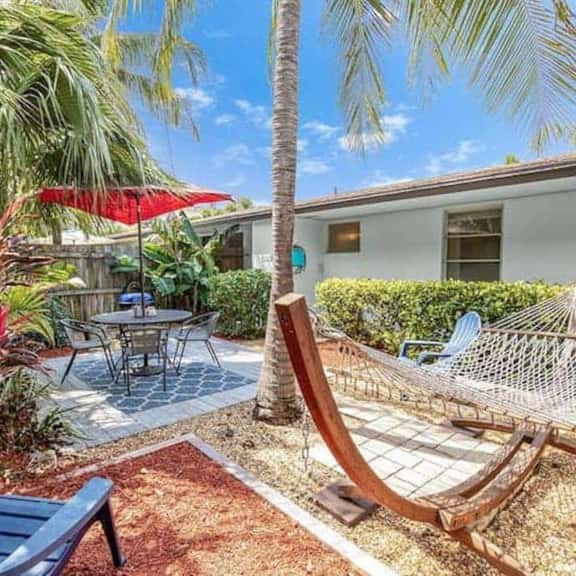 Beach Apart by Dream Vacation unit 1 - Image 1