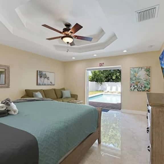 Home with pool by Dream Vacation unit 263 - Image 1