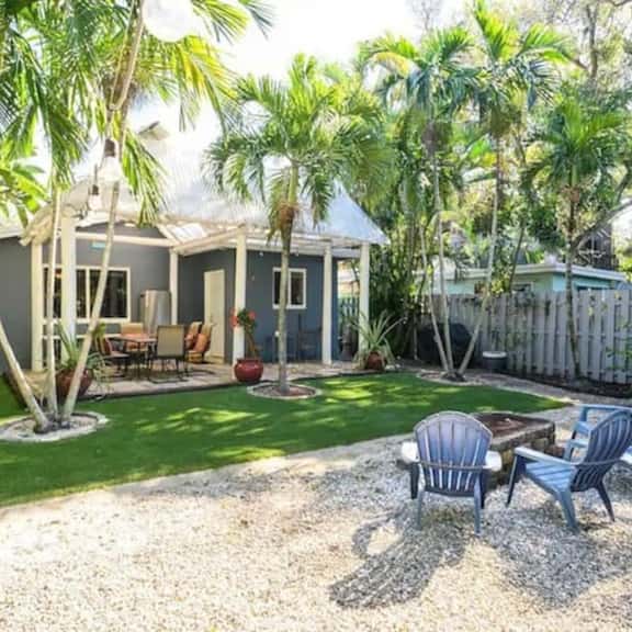 Peacock Villa 2 By Dream Vacation - Image 1