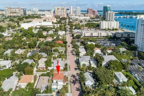 Historic Apt | Walk to Downtown & Arts