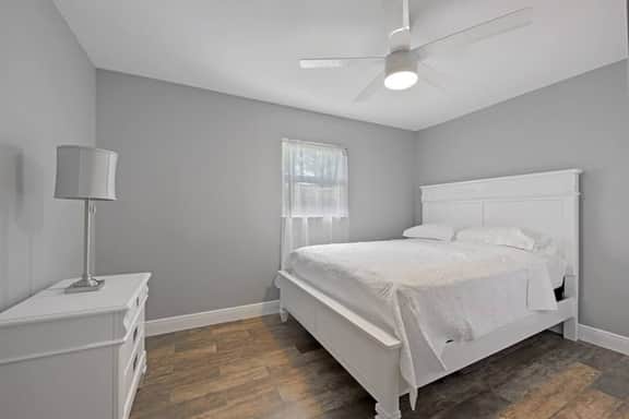 Lake house unit 1 By Dream Vacation
