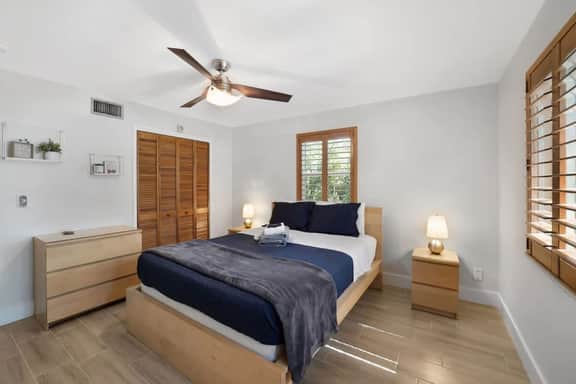 Home w/pool by Dream Vacation unit 401