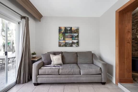 Home w/pool by Dream Vacation unit 401