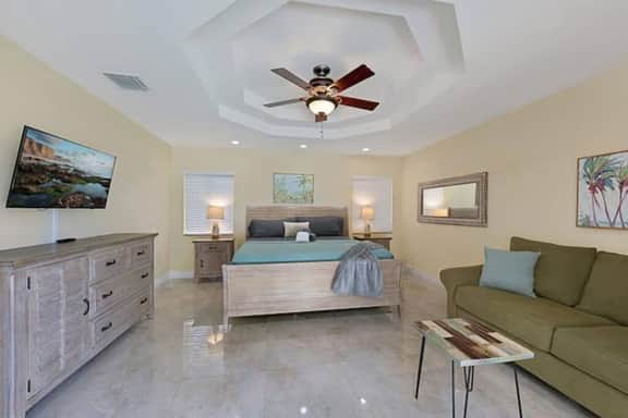 Home with pool by Dream Vacation unit 263