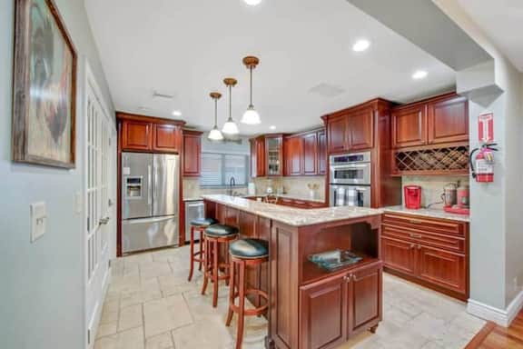 Home with pool by Dream Vacation unit 263