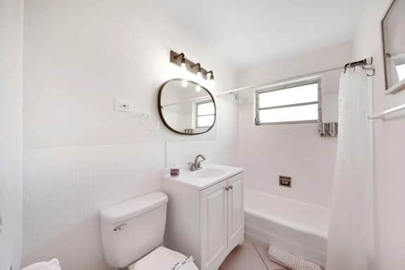 Beach Unit 4 by Dream Vacation
