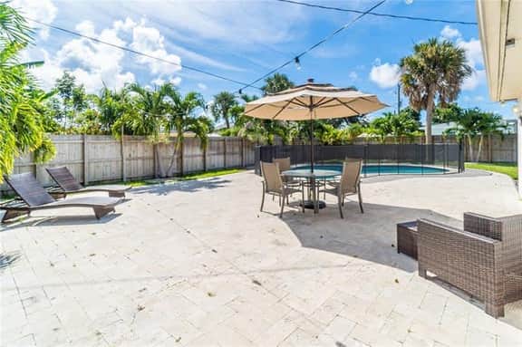 Home w/pool By Dream Vacation unit DFS