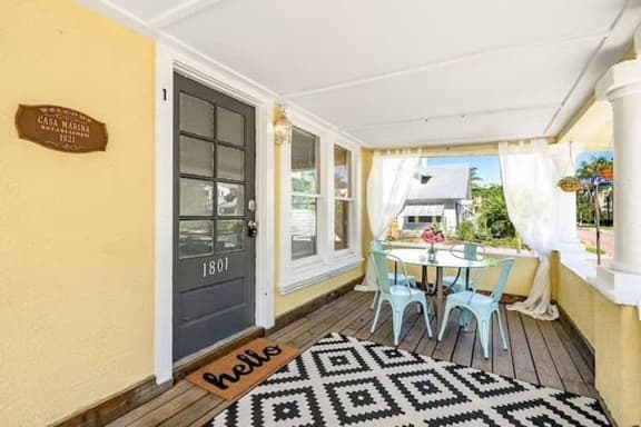 Historic Apt | Walk to Downtown & Arts