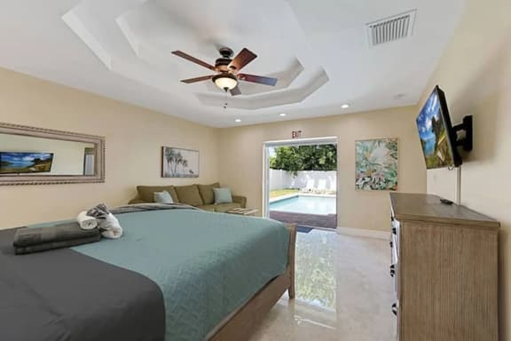 Home with pool by Dream Vacation unit 263
