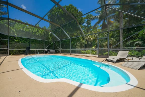 Jupiter Retreat with Private Pool By Dream Vacation