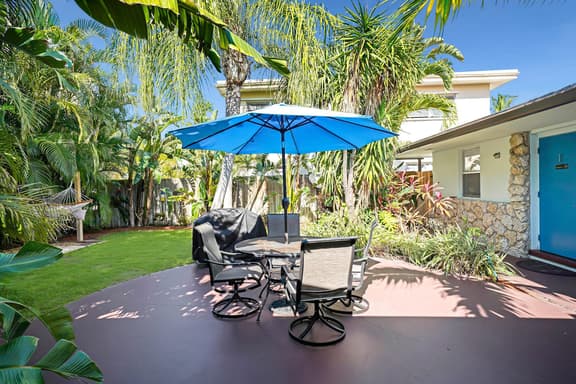 Beach Unit 4 by Dream Vacation